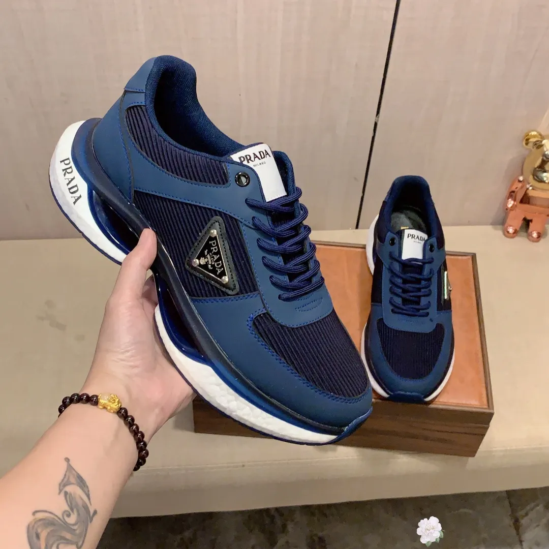 Men's men's shoes💰460💰💰🎩🎩[Lightning][Lightning] "PRADA*" The latest and most popular casual shoes, top brand [seduce] luxury ~ purchasing agency, top ~ quality. [Strong] The upper is made of imported breathable cowhide with material ➕ breathable sheepskin feet (•) and fine workmanship. The original stylish and stylish soft rubber wear-resistant and non-slip outsole is light and comfortable on the feet. The real thing looks better when taken in real life. 004: code: 38-44, 4️⃣ colors